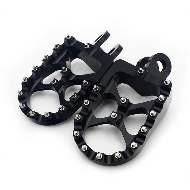 High Quality CNC Aluminum Motorcycle Footpeg For SUZUKI